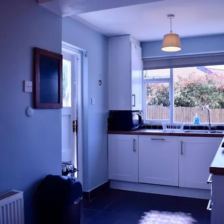 Apartment Traditional 3 Bedroom *