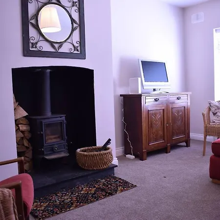 Traditional 3 Bedroom Apartment